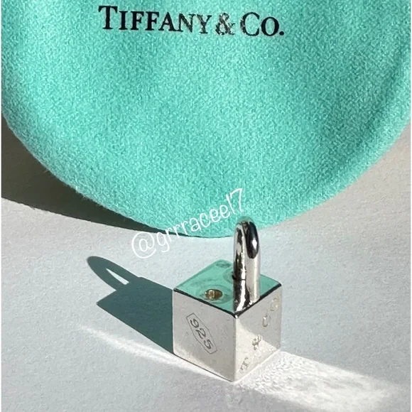 AUTH RARE vintage Tiffany & Co. 1837 cube charm/pendant✨ - Picture 9 of 16